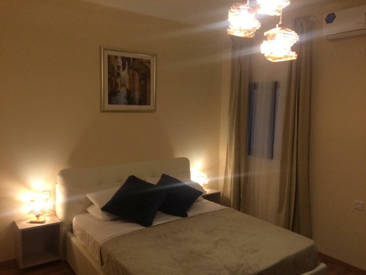 Higlander Apartments 멜리에하 외부 사진