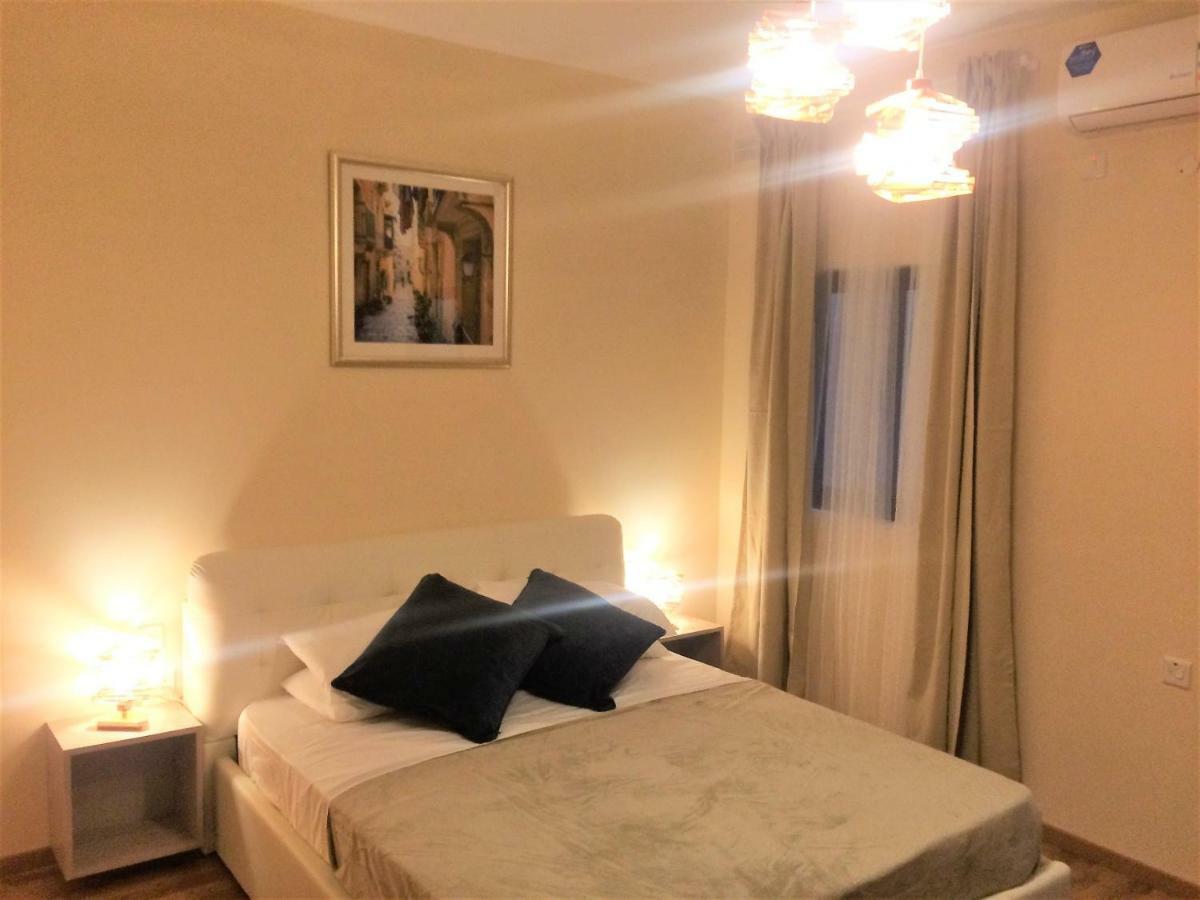 Higlander Apartments 멜리에하 외부 사진
