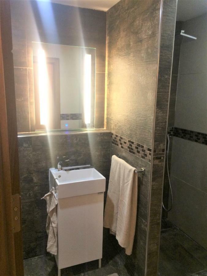 Higlander Apartments 멜리에하 외부 사진